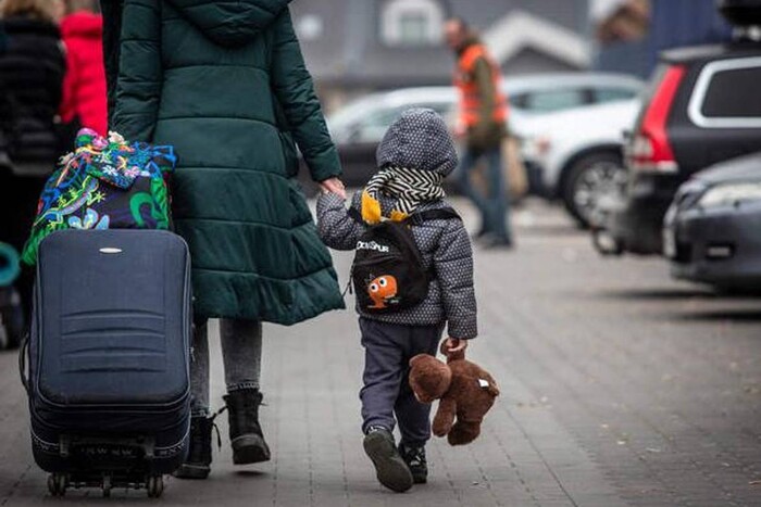 Скільки українців виїхали за кордон і не повернулися через війну: шокуючі цифри