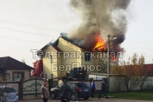 За словами Главдкова, від удару в одному з житлових будинків начебто почалася пожежа