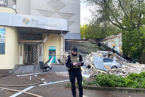 У Чернігові прогримів вибух у приміщенні банку (фото)