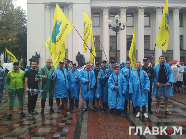 Підпис до фото: У Київ приїхала делегація «бляхарів» з Кам’янець-Подільського